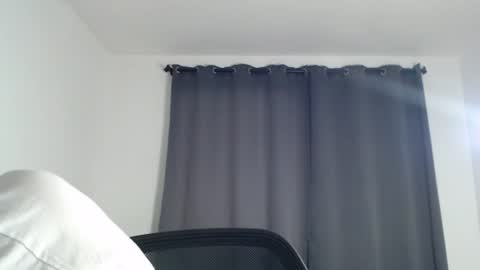 independent model online show from 06/29/26, 10:15