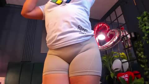 Taylor Bennet online show from 02/21/25, 07:21