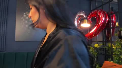 Taylor Bennet online show from 02/27/25, 06:20