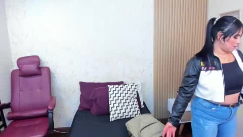 Taylor Bennet online show from 11/03/25, 12:06