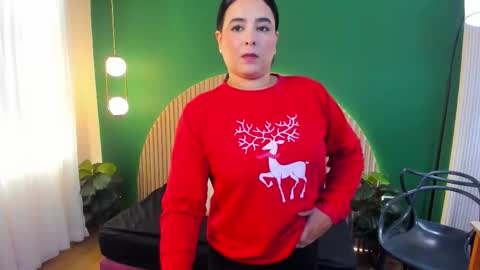 Taylor Bennet online show from 12/14/25, 11:37