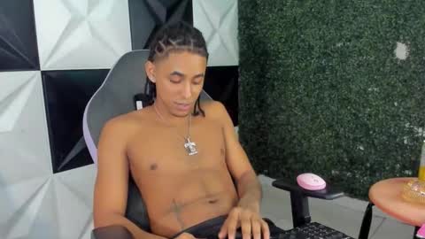 Taylor online show from 04/08/26, 03:28