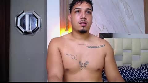 taylor_collins_2 online show from 10/12/25, 09:58