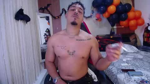 taylor_collins_2 online show from 10/25/25, 12:56