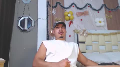 taylor_collins_2 online show from 12/16/25, 12:26