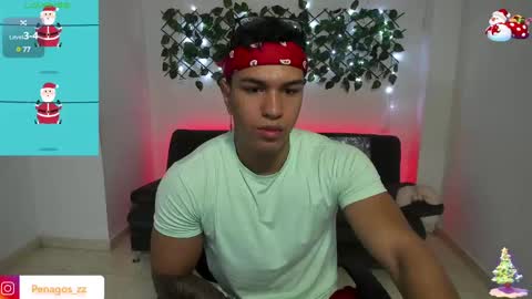 Snapshot of taylor_johnn chatting on 12/17/24, 02:33 Penagos zz    online show from 12/17/24, 02:33