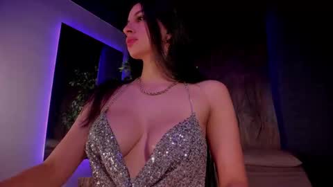 Snapshot of taylor_jonnees chatting on 02/11/25, 03:51 Taylor Help me to get 100 thumbs up online show from 02/11/25, 03:51