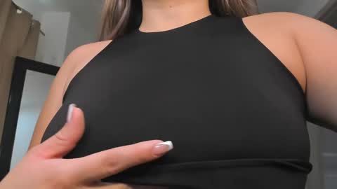 Taylor online show from 12/31/24, 06:46