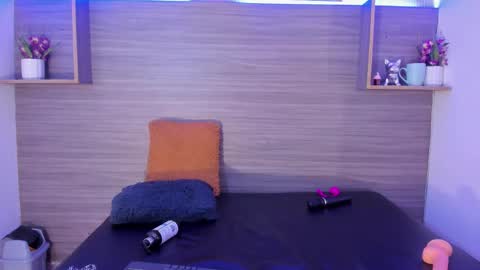 Taylor  online show from 02/22/25, 06:41