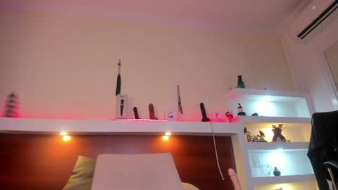 Taylor online show from 01/16/25, 10:44