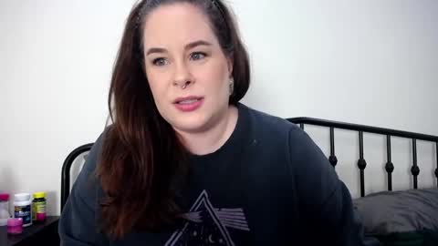 Snapshot of taylormichaels87 chatting on 09/30/25, 02:27 Taylor Michaels online show from 09/30/25, 02:27