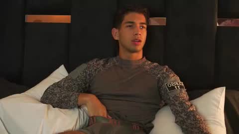 taylorsmiths_ online show from 12/14/25, 04:40