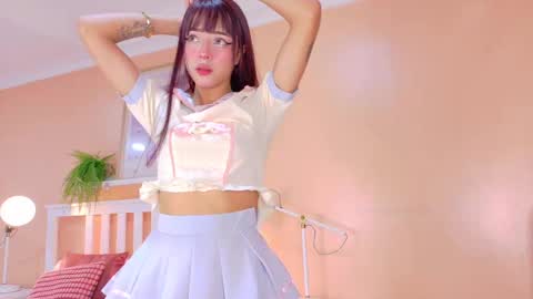 TAYLOR  online show from 10/22/25, 11:43