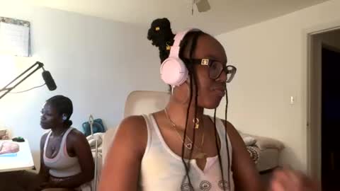 Snapshot of taylorsosweets chatting on 07/23/26, 02:42 Taylor online show from 07/23/26, 02:42