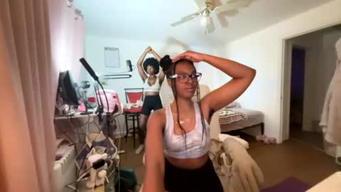 Snapshot of taylorsosweets chatting on 08/01/26, 02:11 Taylor online show from 08/01/26, 02:11