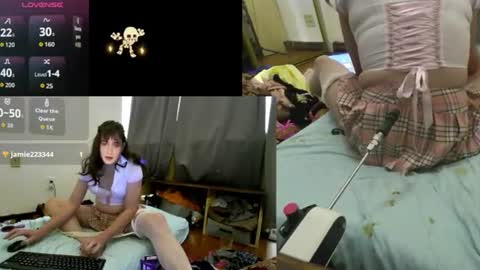 taylotmathews online show from 12/05/25, 12:41