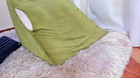 ask for cum online show from 11/08/25, 09:02