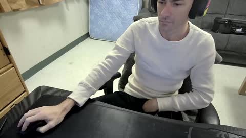 Snapshot of tbone_93 chatting on 12/08/24, 07:54 Tbone online show from 12/08/24, 07:54