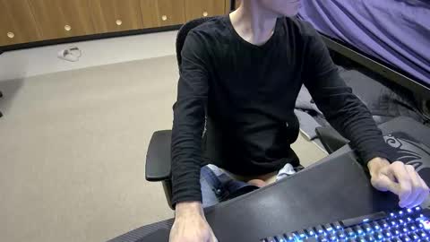 Snapshot of tbone_93 chatting on 10/27/25, 12:47 Tbone online show from 10/27/25, 12:47