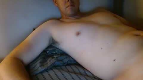 Snapshot of tdyy1995 chatting on 09/11/25, 09:53 tdyy1995 online show from 09/11/25, 09:53