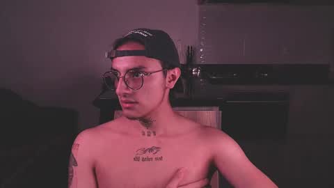 Snapshot of te0__0 chatting on 02/25/25, 03:09 Teo independent model online show from 02/25/25, 03:09