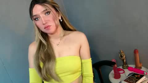 ellaine online show from 12/19/24, 10:10