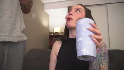 Snapshot of te_para_dos chatting on 11/27/25, 04:20 Leo and Luna online show from 11/27/25, 04:20