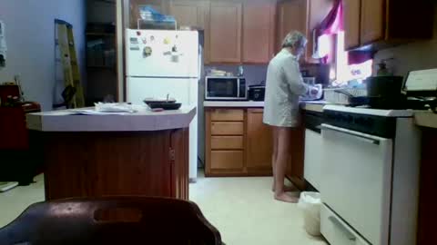 Snapshot of teak4u chatting on 12/22/24, 03:44 Teak online show from 12/22/24, 03:44