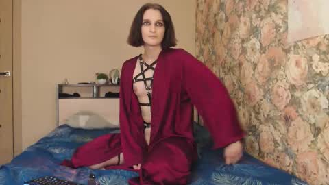 Snapshot of tearjuly chatting on 10/15/25, 04:29 July online show from 10/15/25, 04:29