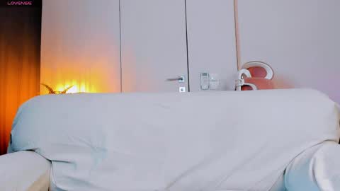 Snapshot of teasememartin chatting on 04/08/26, 08:03 Martin online show from 04/08/26, 08:03