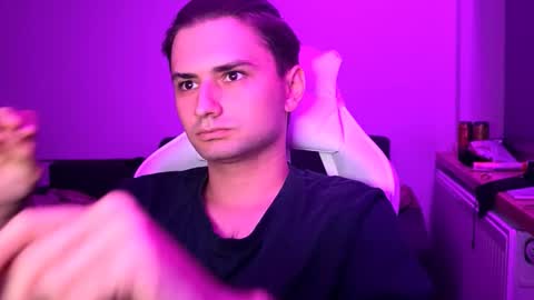 Snapshot of teasenova chatting on 10/15/25, 06:41 Vlad online show from 10/15/25, 06:41