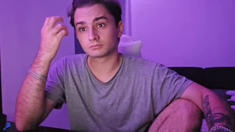 Snapshot of teasenova chatting on 11/14/25, 09:35 Vlad online show from 11/14/25, 09:35