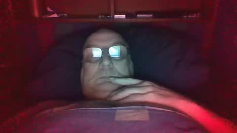 Mark online show from 10/12/25, 06:12