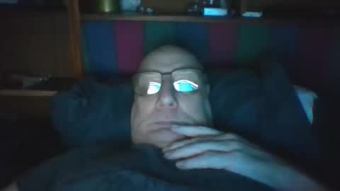 Mark online show from 06/01/26, 07:32