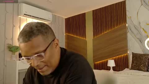 Snapshot of technicaltest chatting on 10/30/25, 03:35 technicaltest online show from 10/30/25, 03:35