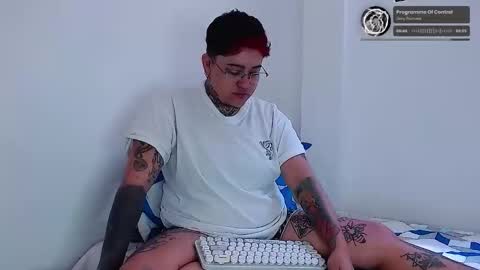 Snapshot of techno_420 chatting on 09/09/25, 04:39 Charlee He online show from 09/09/25, 04:39