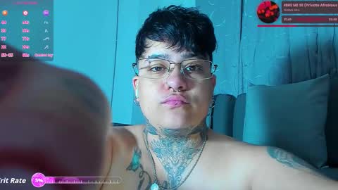 Snapshot of techno_420 chatting on 11/01/25, 11:29 Charlee He online show from 11/01/25, 11:29