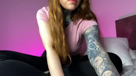 Mary     X TechnoElfff  INST    fansly kissmary online show from 04/04/26, 03:53