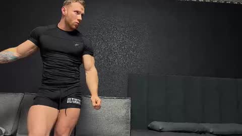 Snapshot of technohotgod chatting on 11/17/25, 05:46 Andy Psy online show from 11/17/25, 05:46