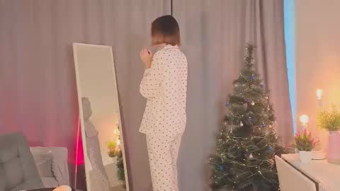 Snapshot of tecna_tonic chatting on 12/16/25, 06:07 all me precious online show from 12/16/25, 06:07