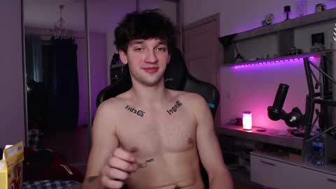 Snapshot of teddy_mode chatting on 12/08/24, 11:40 Teddy online show from 12/08/24, 11:40