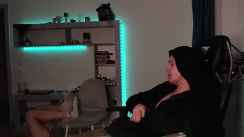 Snapshot of teddy_mode chatting on 12/16/24, 08:58 Teddy online show from 12/16/24, 08:58