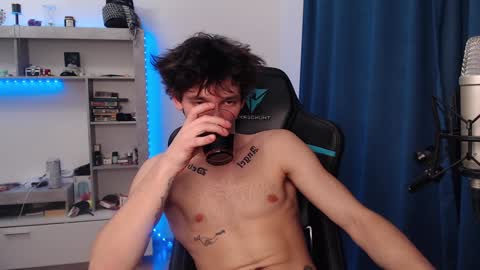 Snapshot of teddy_mode chatting on 12/19/24, 04:13 Teddy online show from 12/19/24, 04:13