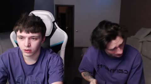 Snapshot of teddy_mode chatting on 01/24/25, 03:45 Teddy online show from 01/24/25, 03:45