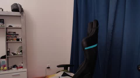 Snapshot of teddy_mode chatting on 02/04/25, 05:53 Teddy online show from 02/04/25, 05:53