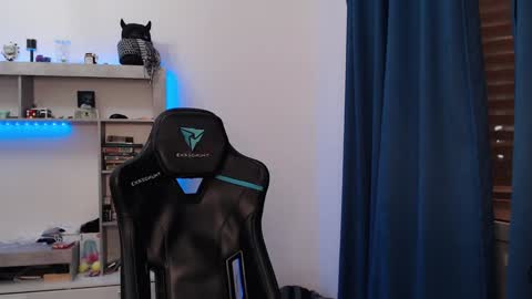 Snapshot of teddy_mode chatting on 02/06/25, 01:05 Teddy online show from 02/06/25, 01:05