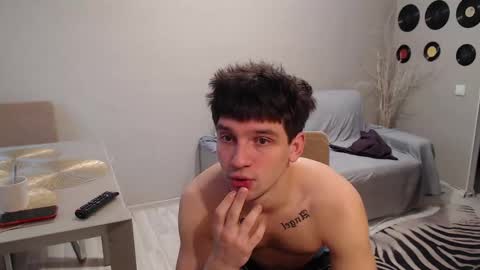 Snapshot of teddy_mode chatting on 10/08/25, 08:56 Teddy online show from 10/08/25, 08:56