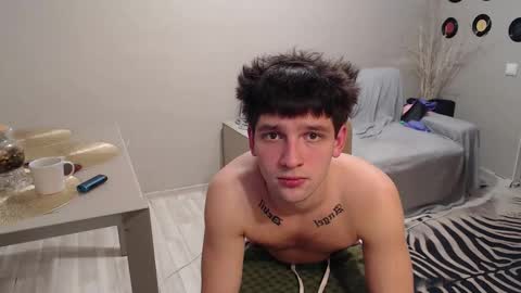 Snapshot of teddy_mode chatting on 10/12/25, 07:13 Teddy online show from 10/12/25, 07:13