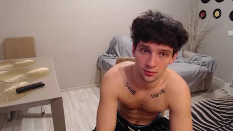 Snapshot of teddy_mode chatting on 10/26/25, 08:04 Teddy online show from 10/26/25, 08:04