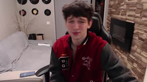 Snapshot of teddy_mode chatting on 11/10/25, 09:41 Teddy online show from 11/10/25, 09:41